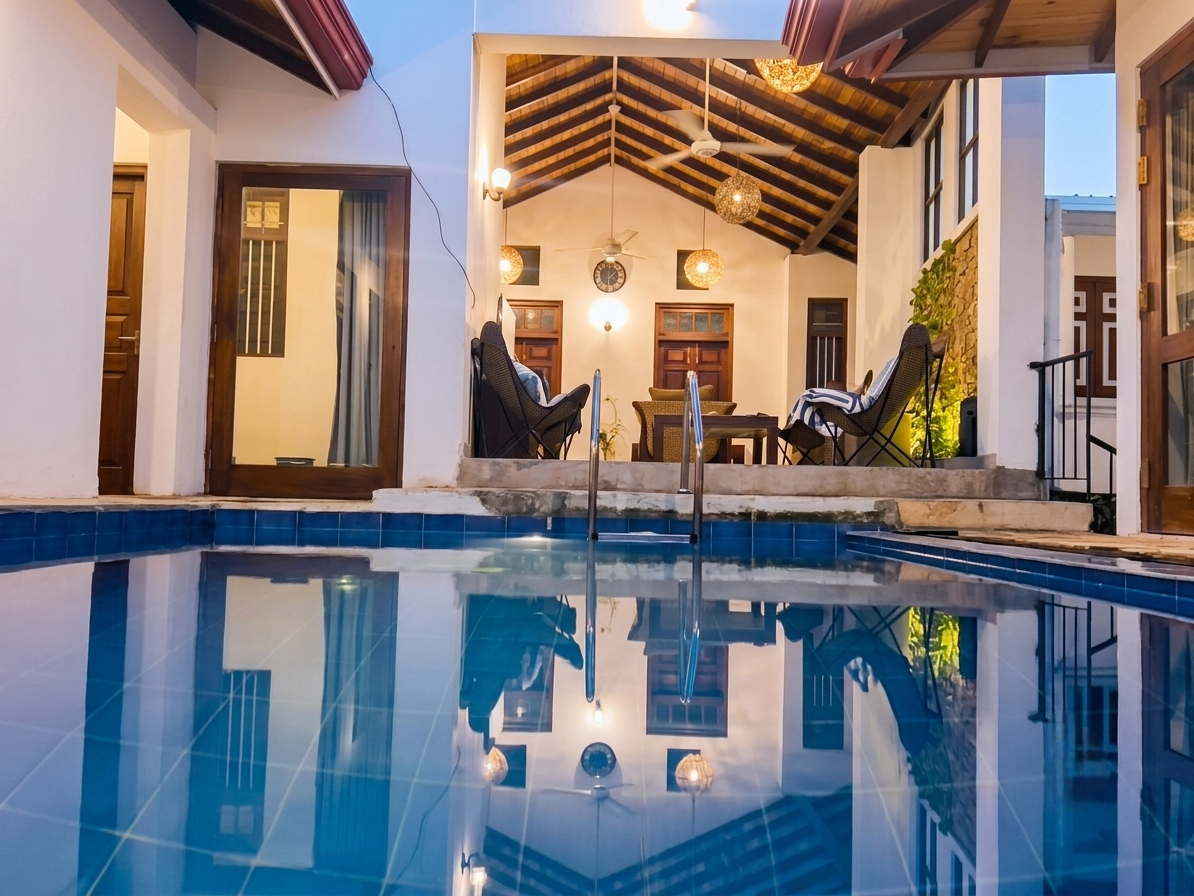 Hanna Villa Cover